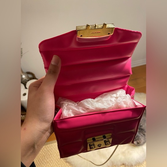 FURLA FUSCIA PUFFER CROSSBODY. Very BARBIECORE! - Picture 4 of 5